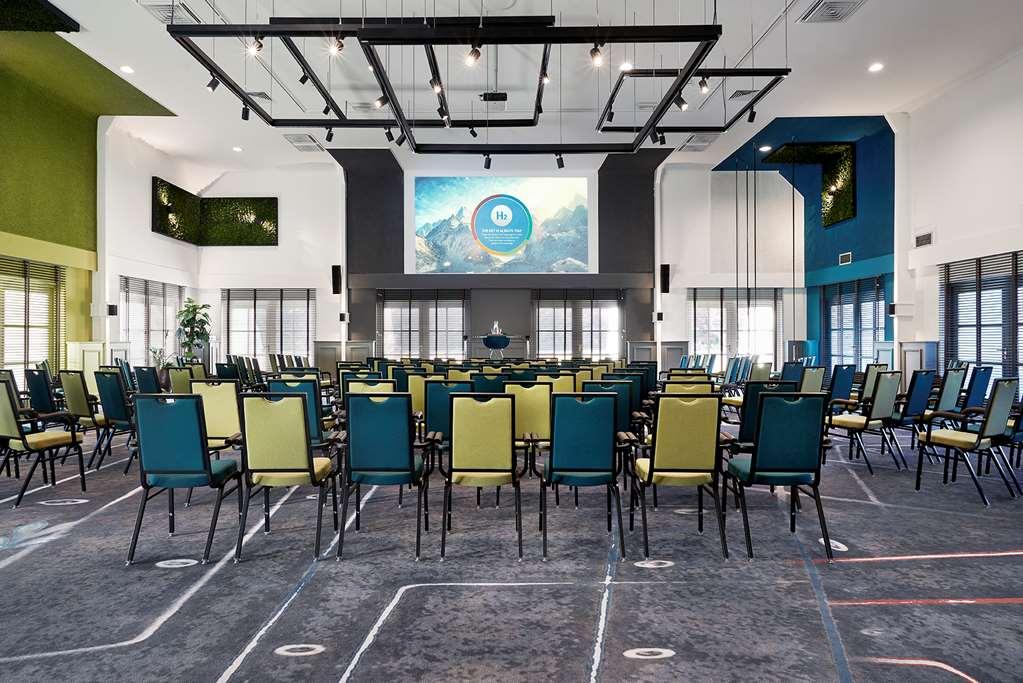 Carlton President Hotel 4*