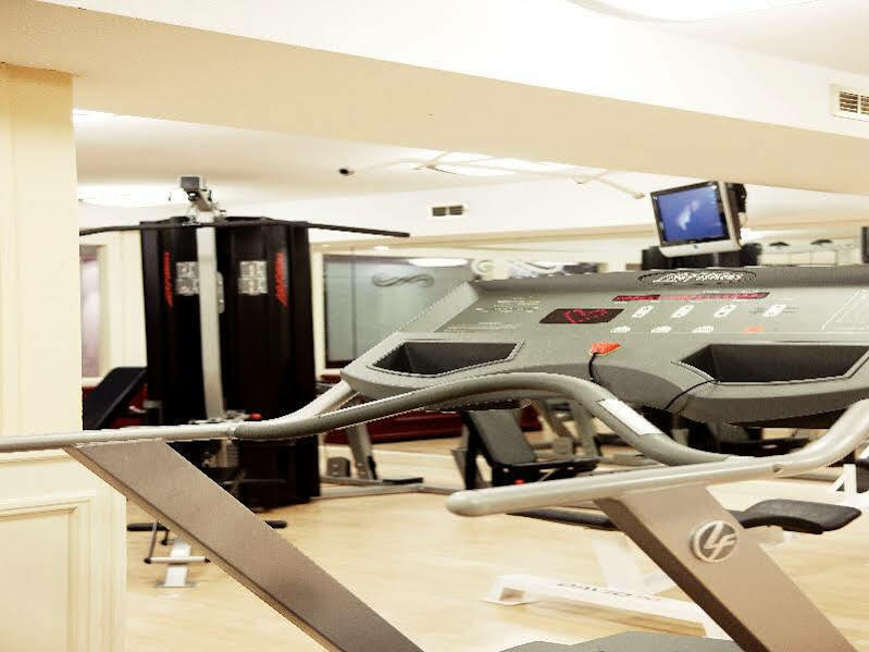 Carlton President Hotel 4*
